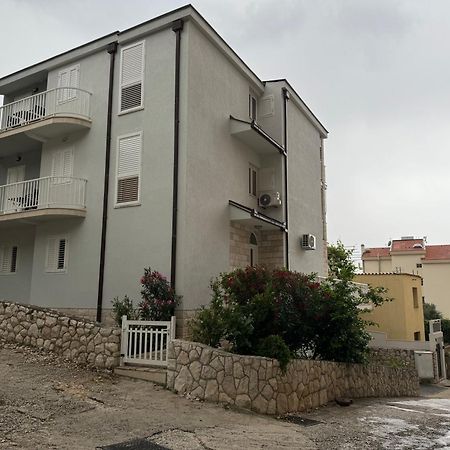 House 100M From The Beach With Free Parking And Breakfast Baska Voda Exterior photo