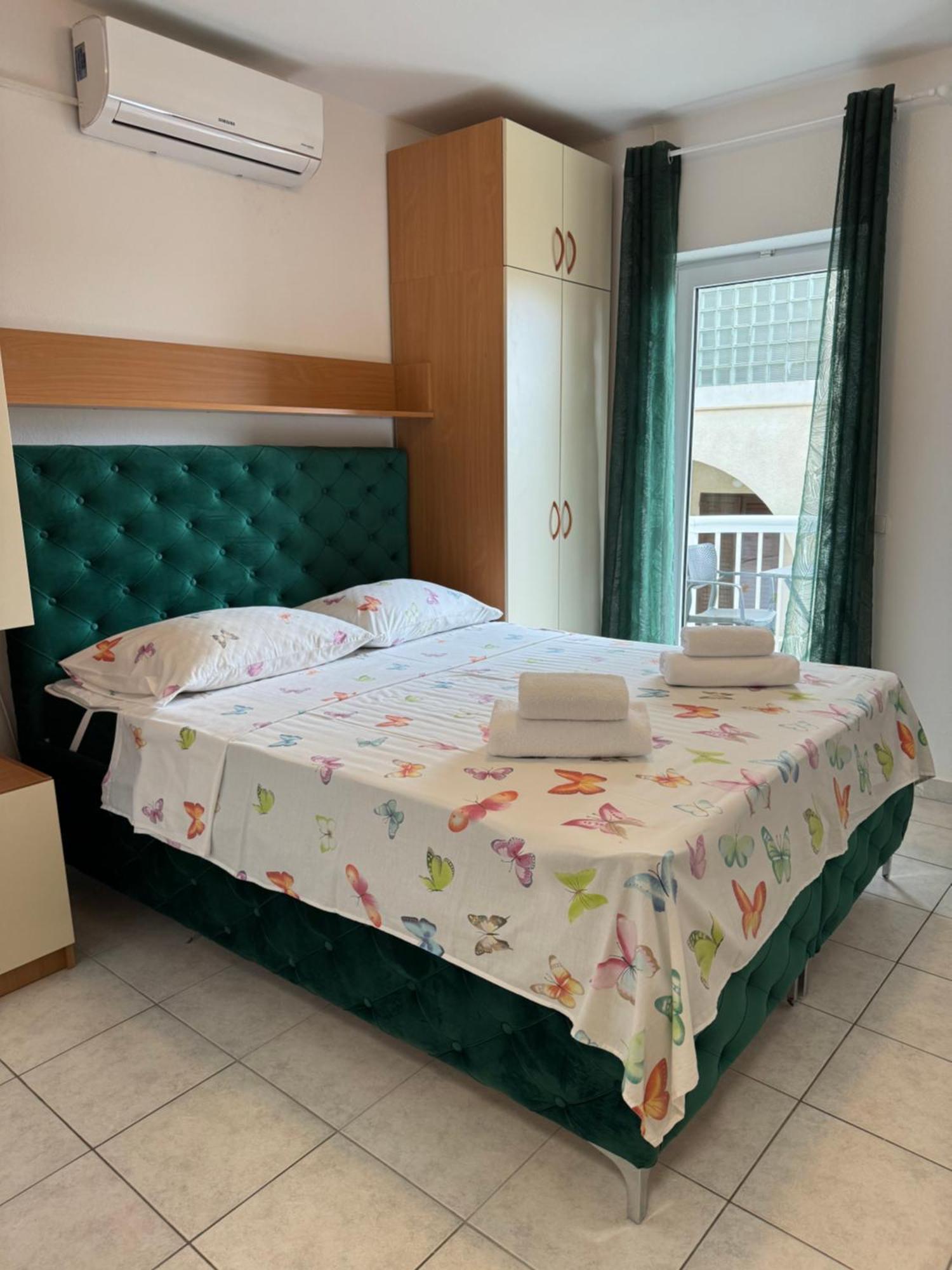 House 100M From The Beach With Free Parking And Breakfast Baska Voda Exterior photo