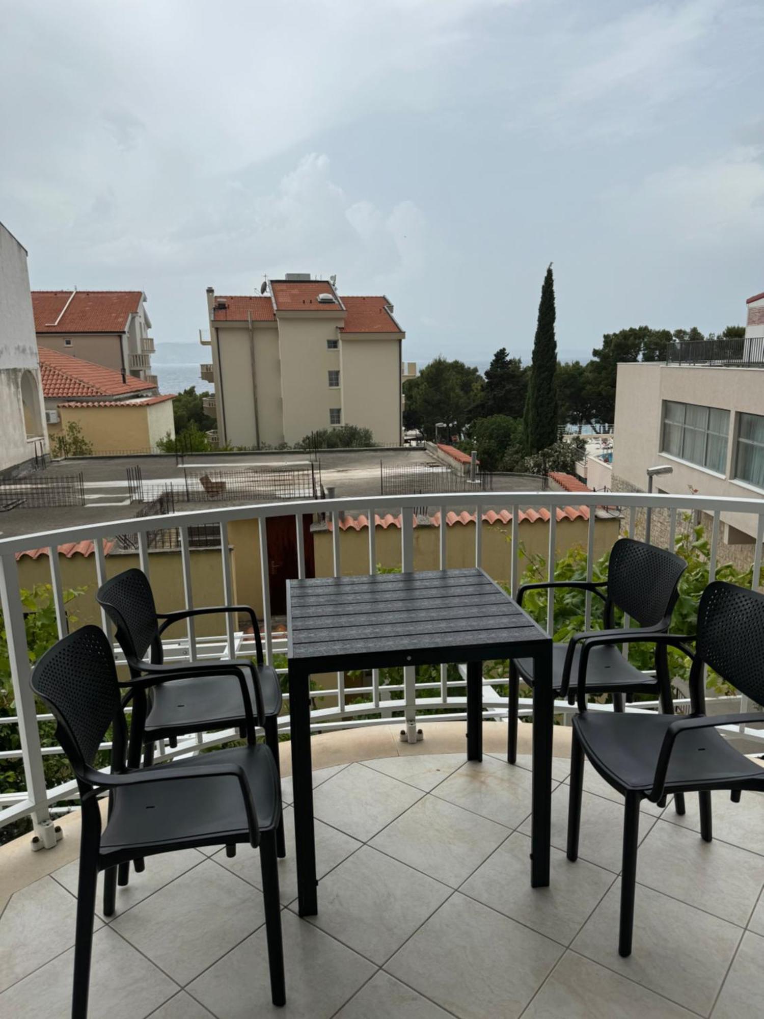 House 100M From The Beach With Free Parking And Breakfast Baska Voda Exterior photo