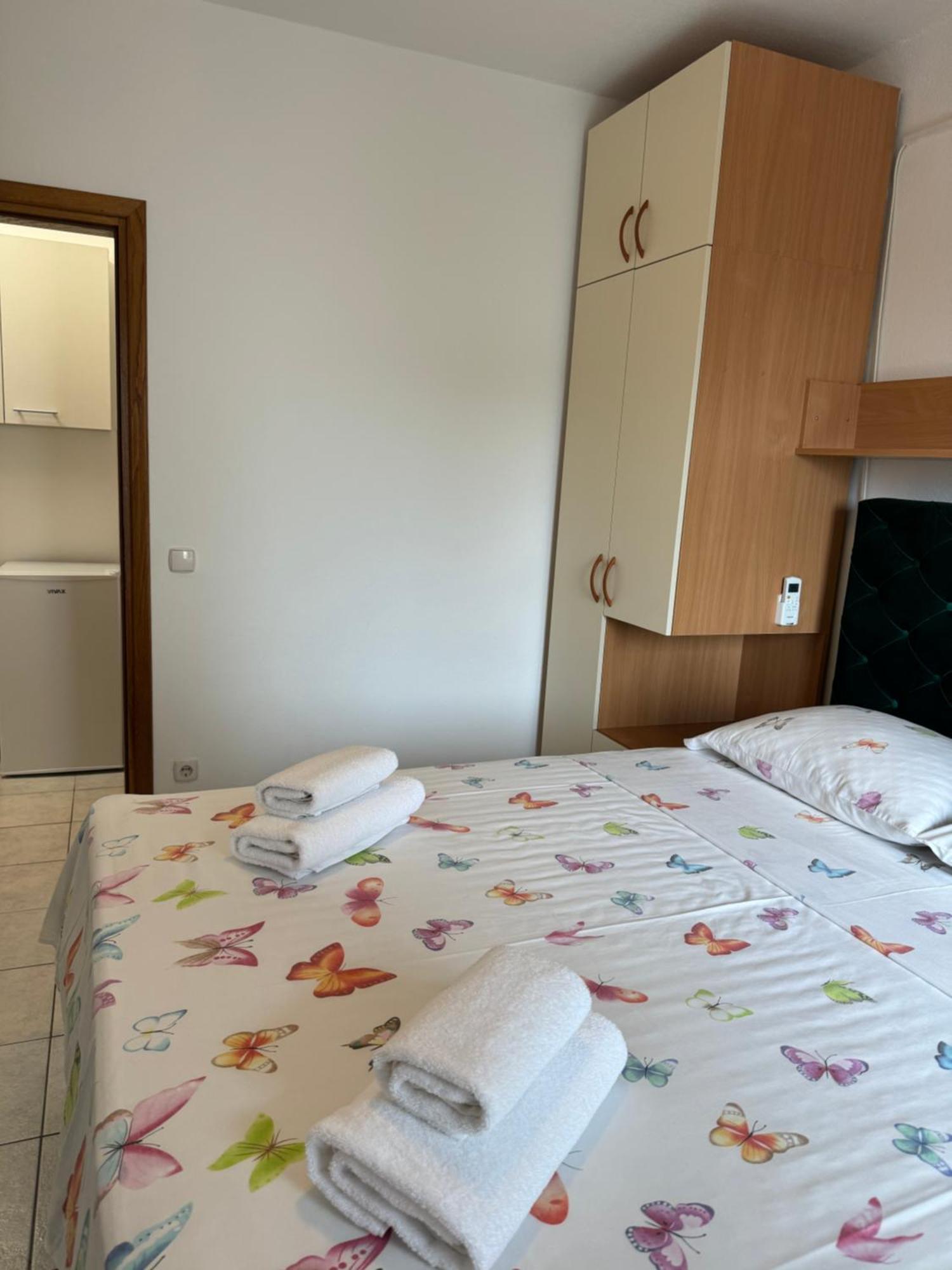 House 100M From The Beach With Free Parking And Breakfast Baska Voda Exterior photo