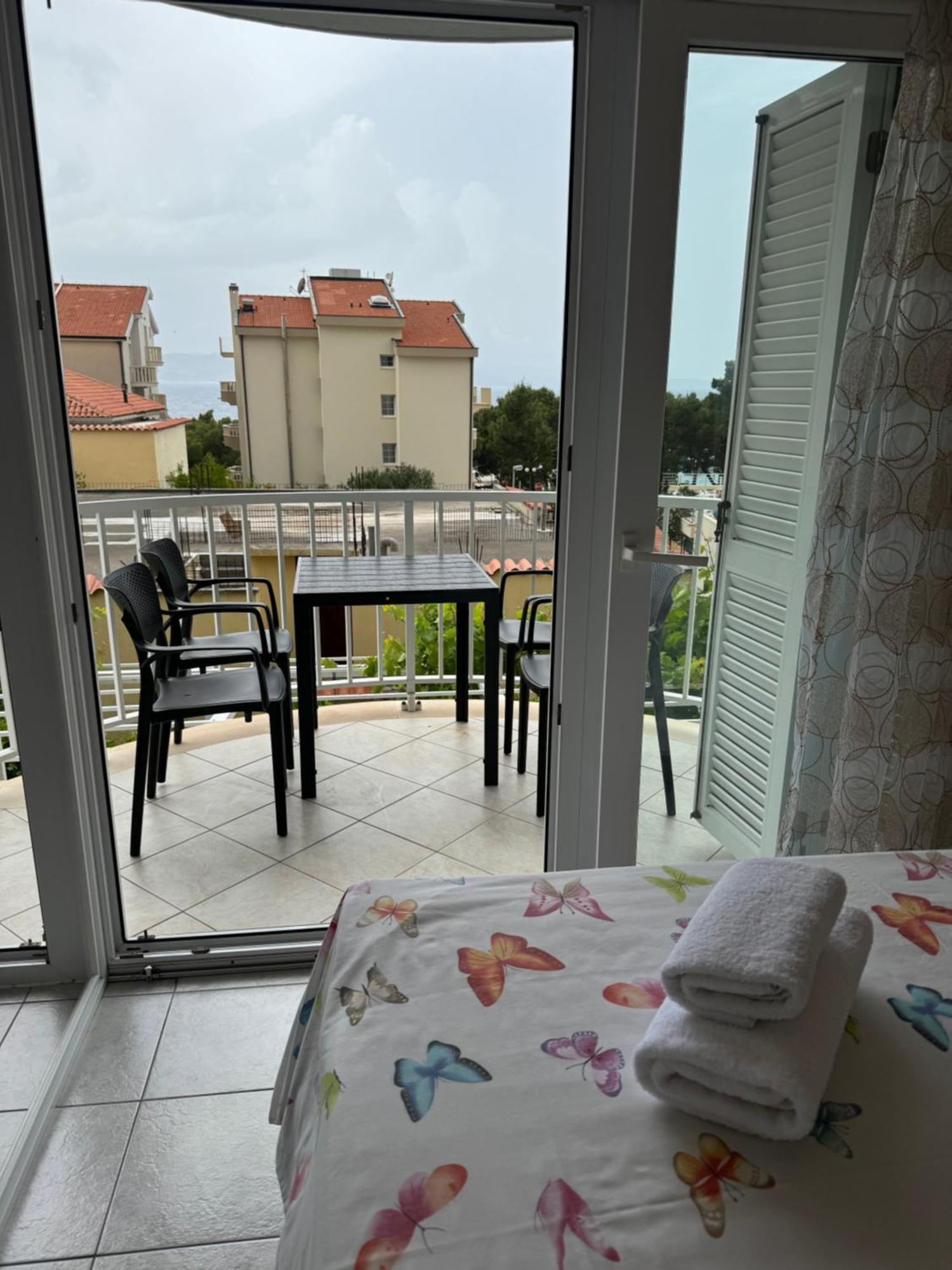 House 100M From The Beach With Free Parking And Breakfast Baska Voda Exterior photo