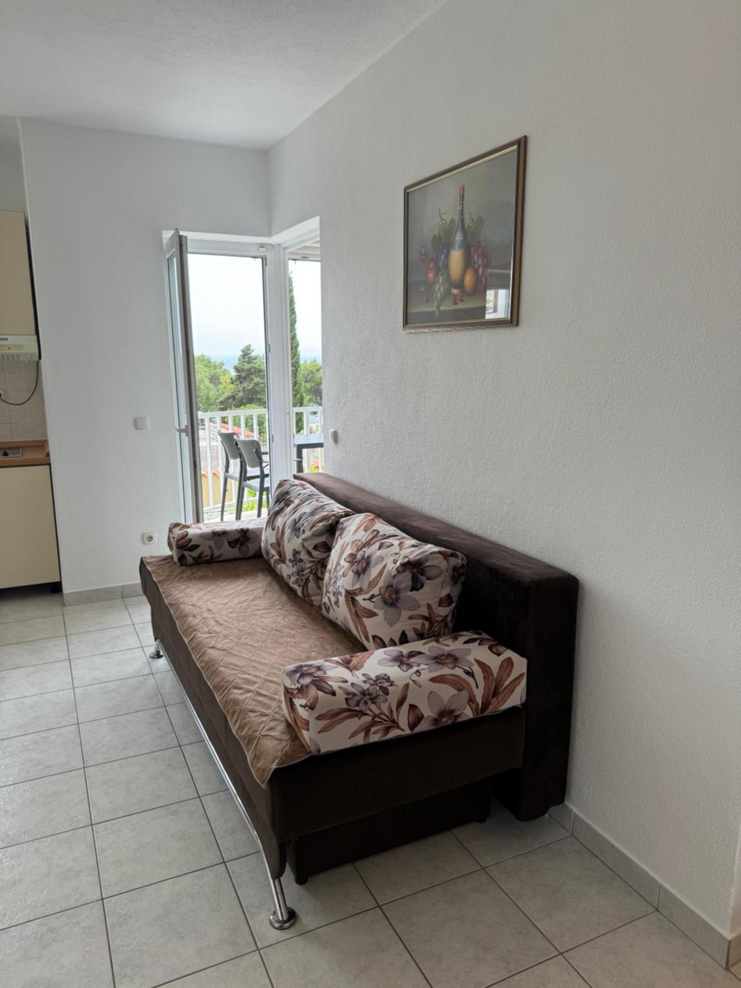 House 100M From The Beach With Free Parking And Breakfast Baska Voda Exterior photo