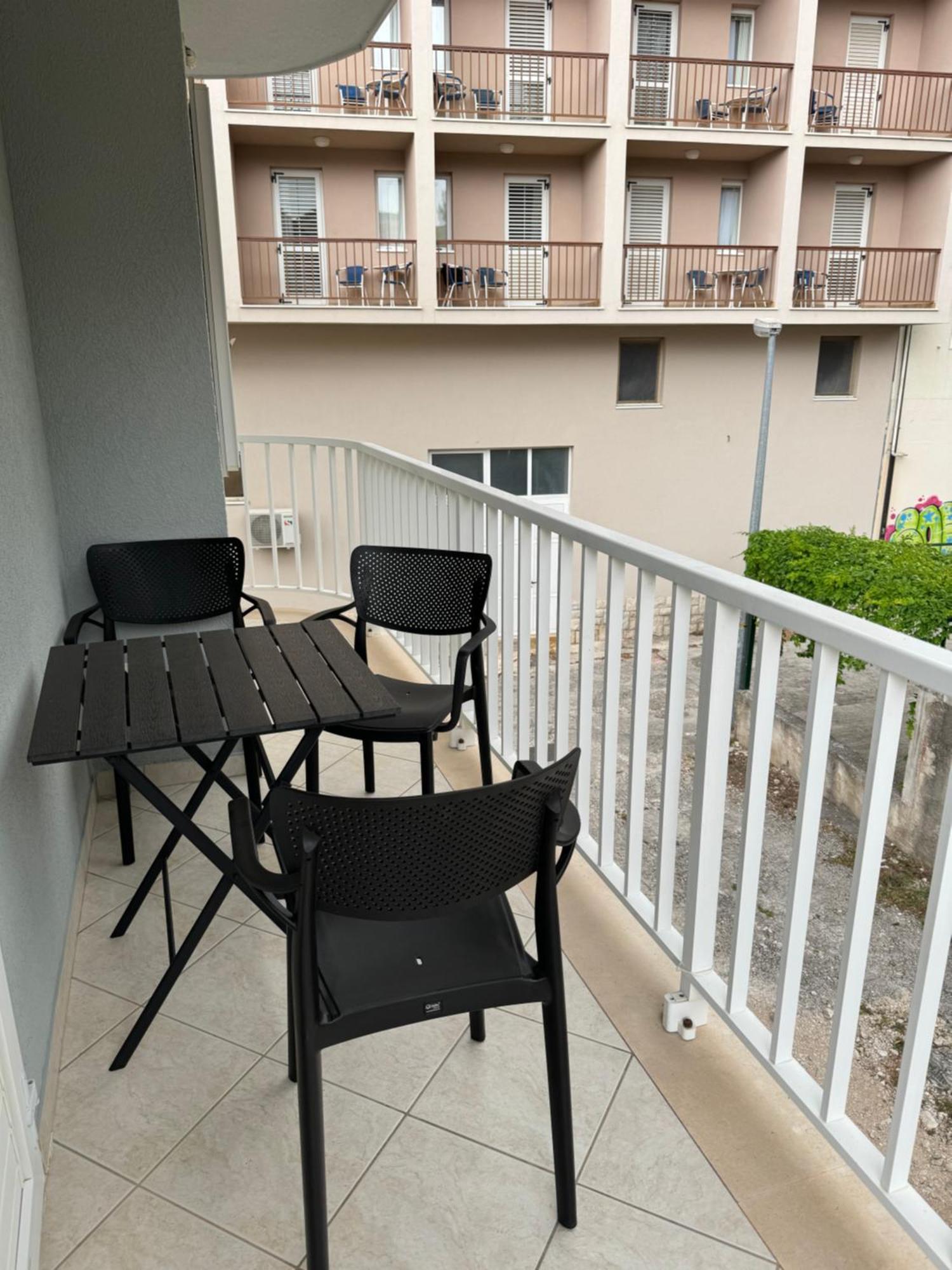 House 100M From The Beach With Free Parking And Breakfast Baska Voda Exterior photo